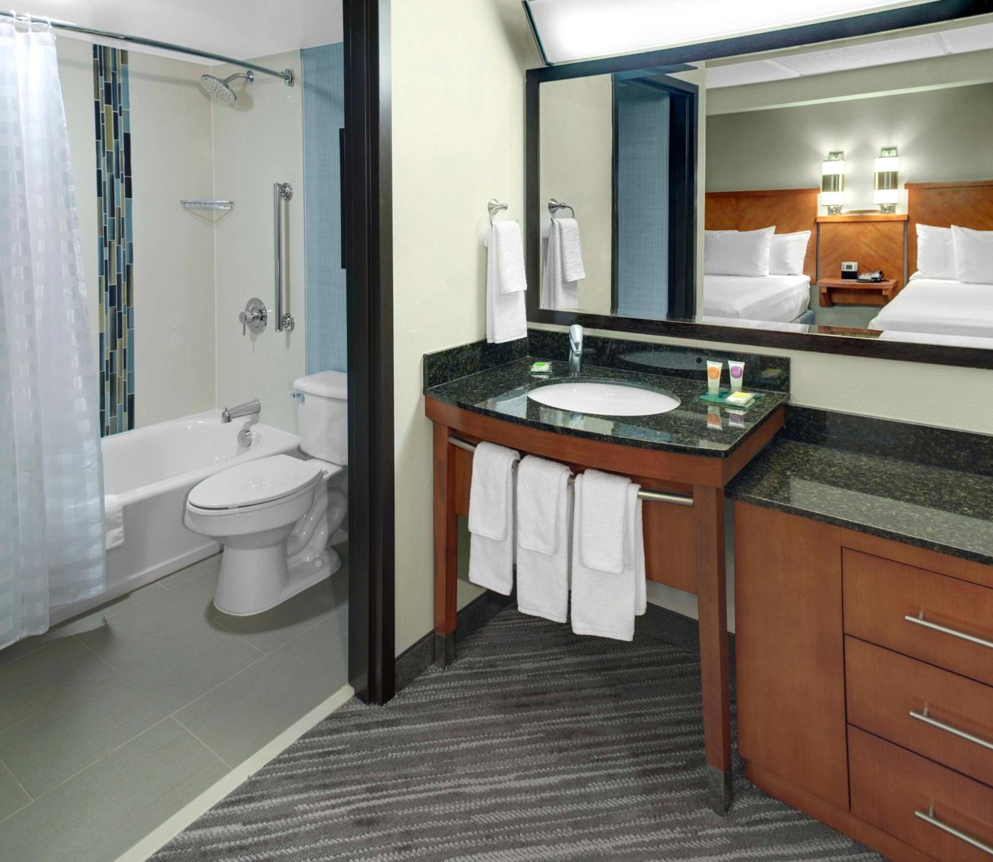 Hyatt Place Busch Gardens Hotel 3*